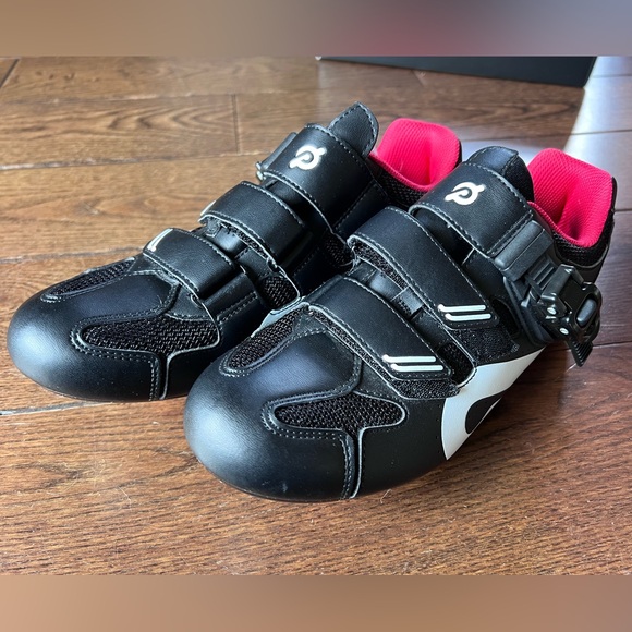 Peloton spinning shoes - Picture 1 of 8